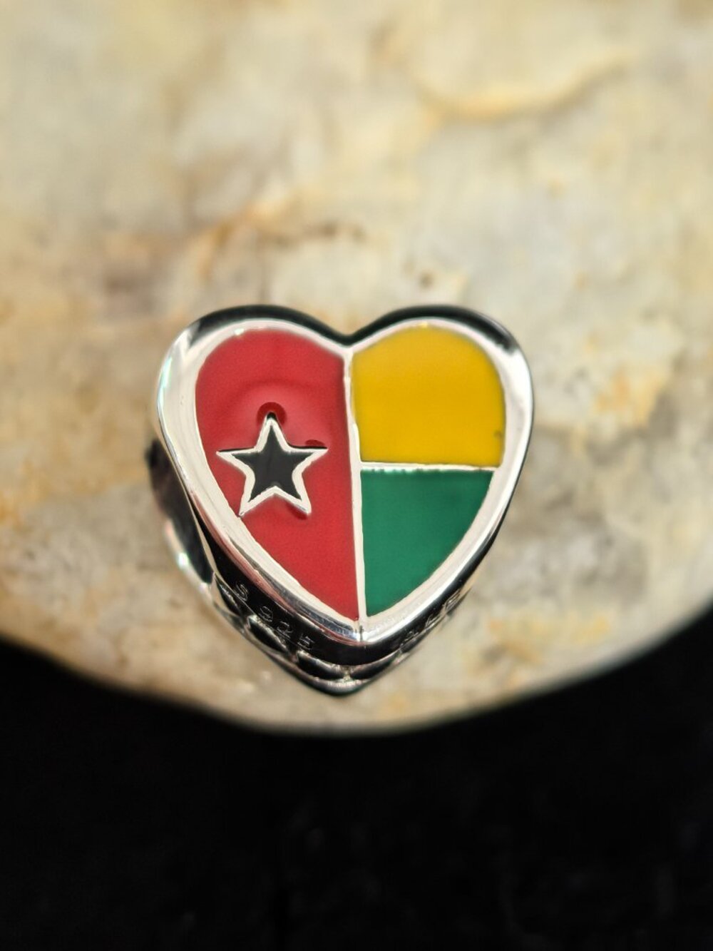 Pandora Guninea-Bissau Exclusive Travel Heart Charm, S925 Silver (Women's)